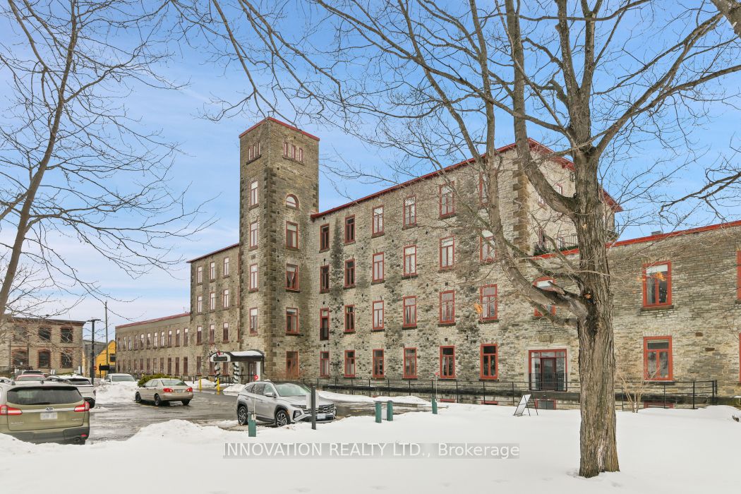 1-319 Rosamond Street E