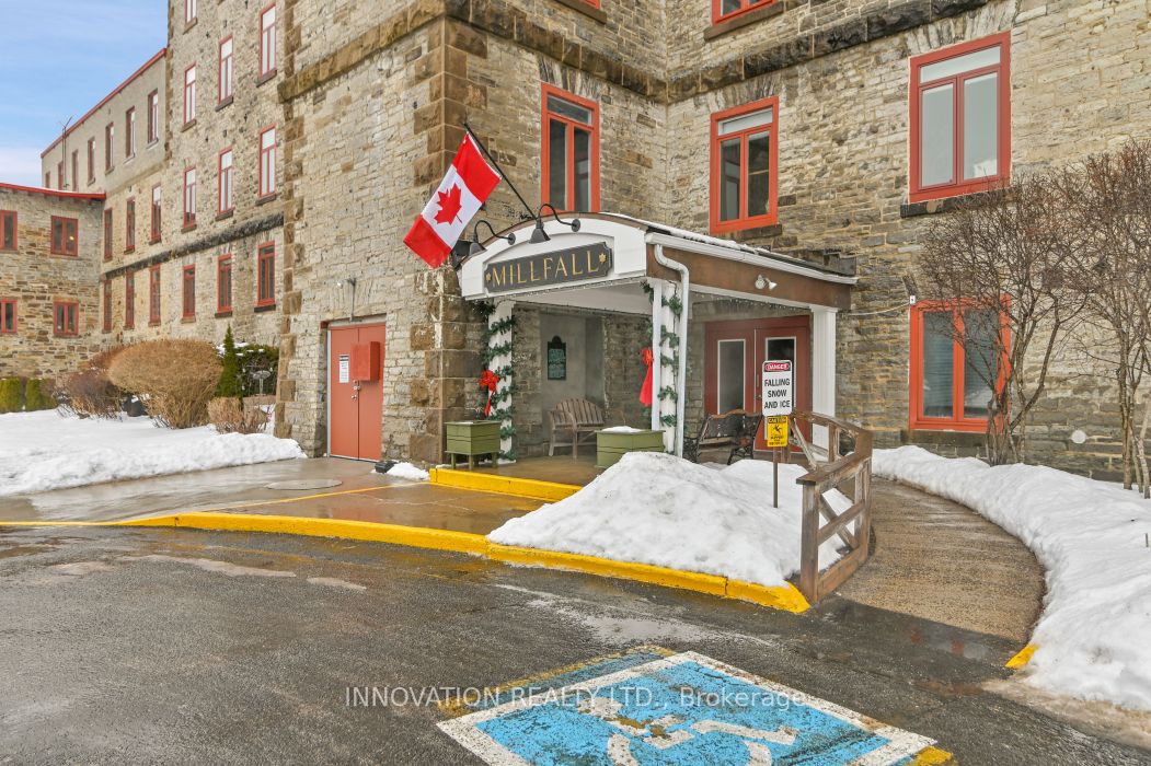 1-319 Rosamond Street E