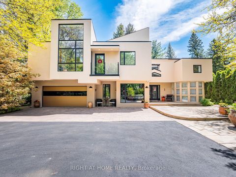 1 Friars Lane Toronto ON M9A 1T6