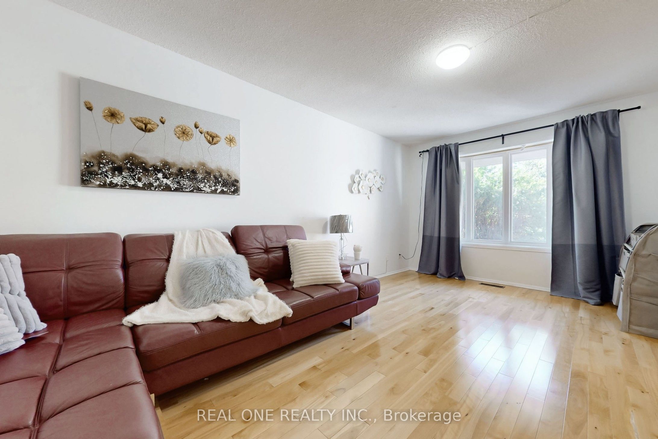 86 Breckonwood Crescent