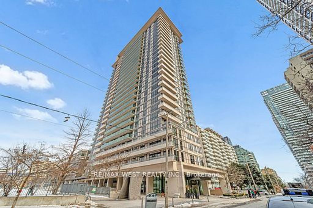 Photo of 70 Roehampton Avenue #1122, Toronto, ON M4P 1R2 (MLS # C12329053)