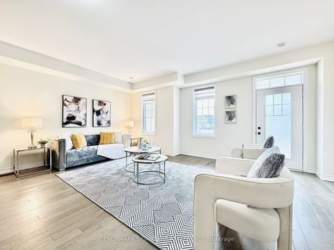 29 George Peach Avenue Markham ON L6C 0Z2