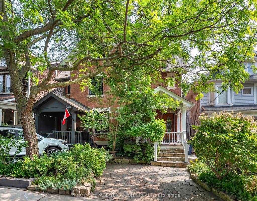 Photo of 89 Leuty Avenue, Toronto, ON M4E 2R2 (MLS # E13659560)