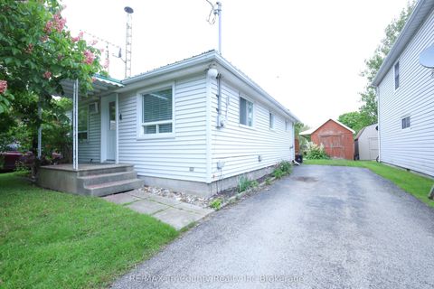 Photo of 4 Palin Street, Norfolk, ON N0E 1M0 (MLS # X12658890)