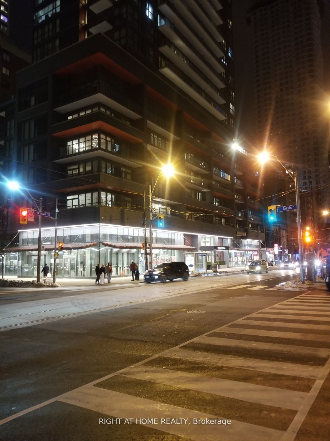 251 Jarvis Street 938