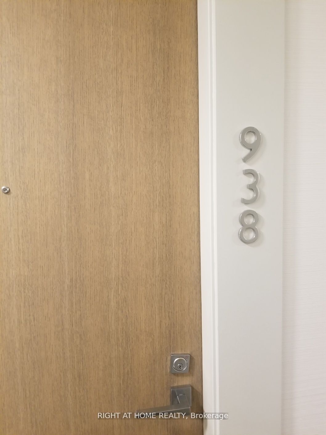 251 Jarvis Street 938