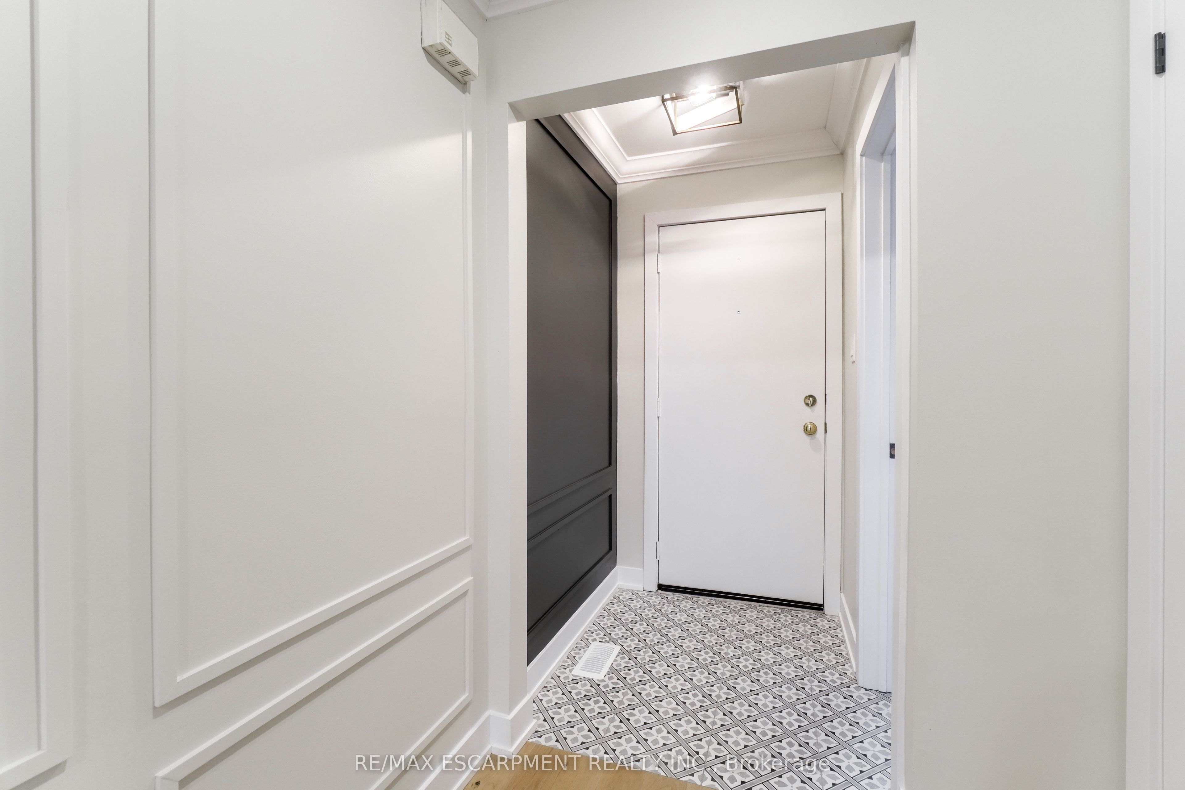 4197 Longmoor Drive 8