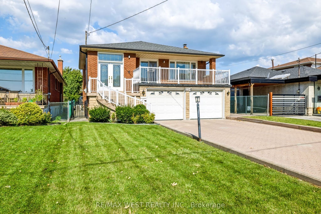 Photo of 254 Maple Leaf Drive, Toronto, ON M6L 1P1 (MLS # W13879872)