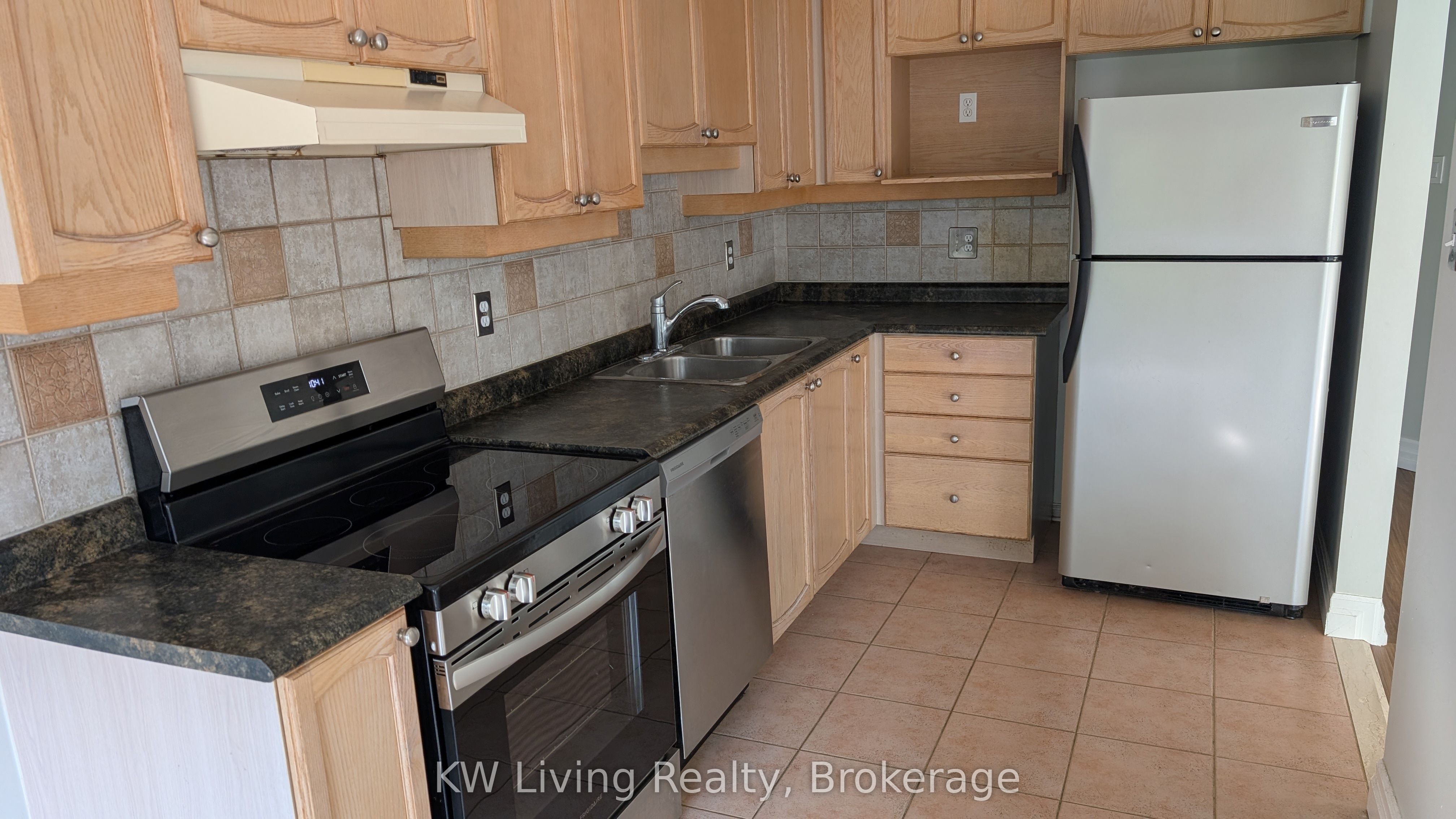 2955 Thomas Street 32