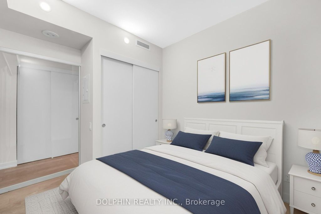 Photo of 161 Roehampton Avenue #1007, Toronto, ON M4P 1P9 (MLS # C12655594)