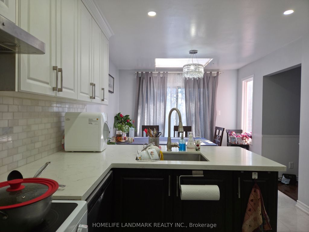 Photo of 35 Royal Palm Drive, Vaughan, ON L4J 5R4 (MLS # N12832178)