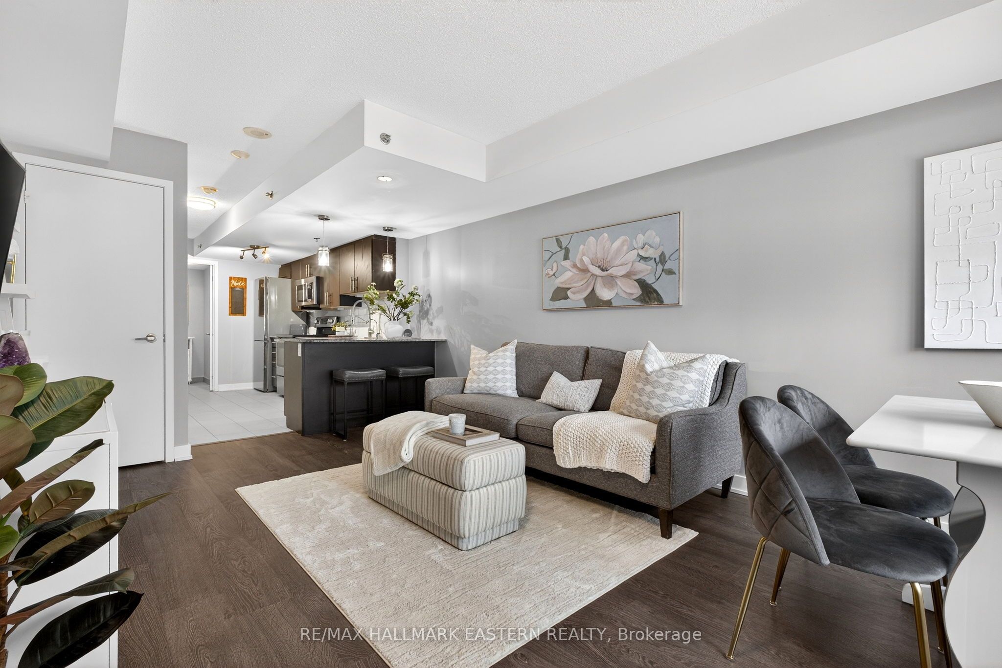 11 Superior Avenue Th3