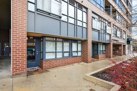 11 Superior Avenue Th3 Toronto ON M8V 0A7