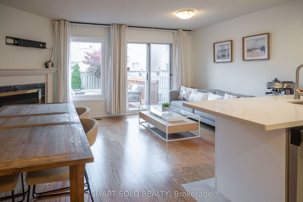 Photo of 29 Breezeway Crescent, Richmond Hill, ON L4S 1V7 (MLS # N12744596)