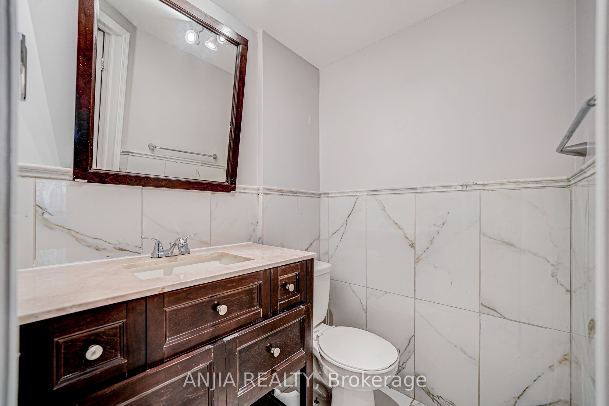 146 Billingsley Crescent