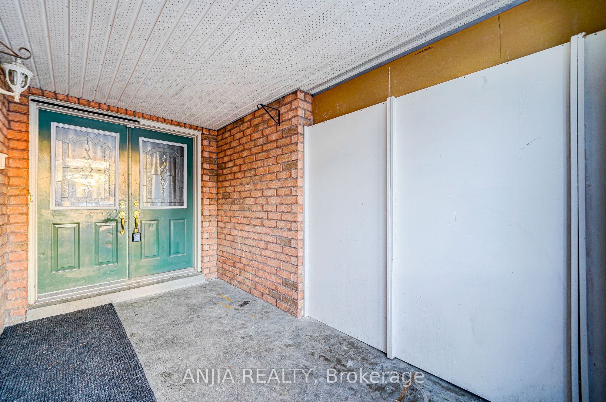 146 Billingsley Crescent