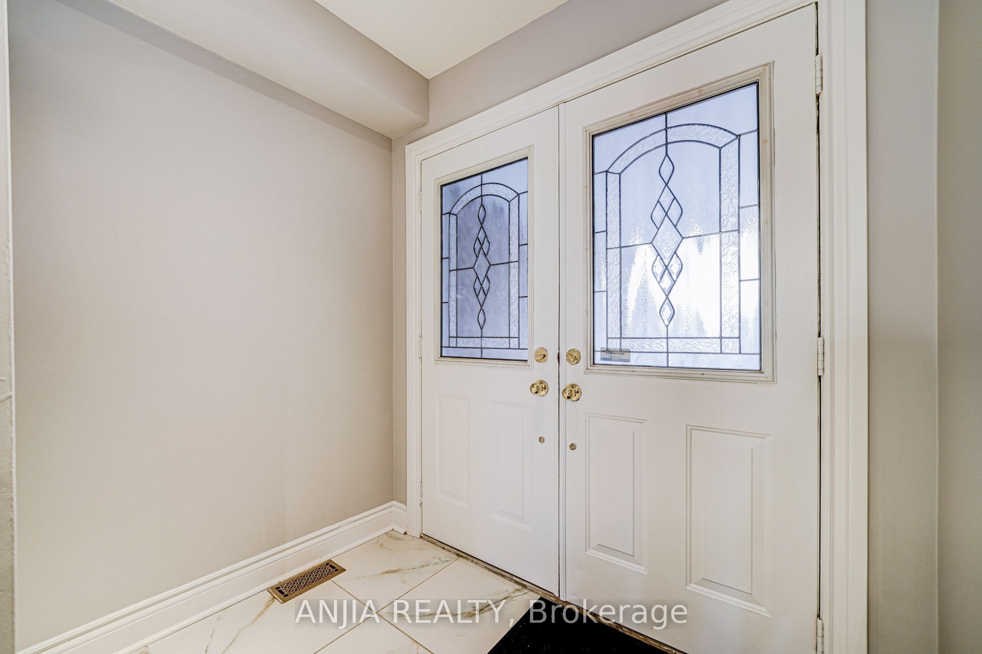 146 Billingsley Crescent