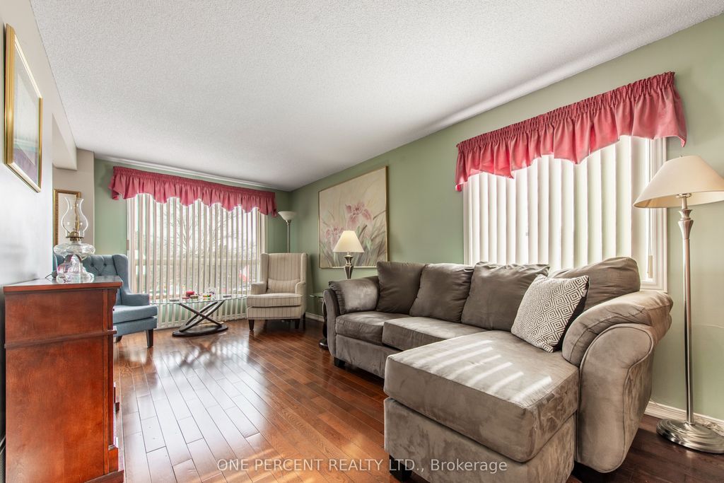 Photo of 21A Amanda Street, Orangeville, ON L9W 2J9 (MLS # W12808328)