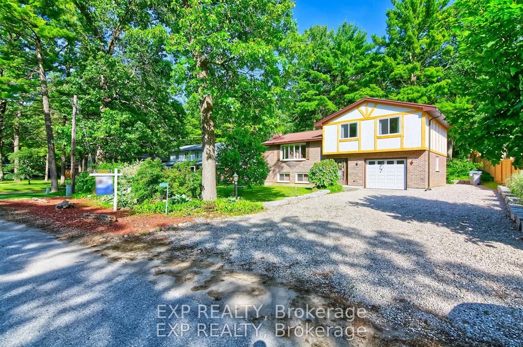 Photo 1 of 37 — 9995 Port Franks Estates Drive, Lambton Shores, ON N0M 2L0
