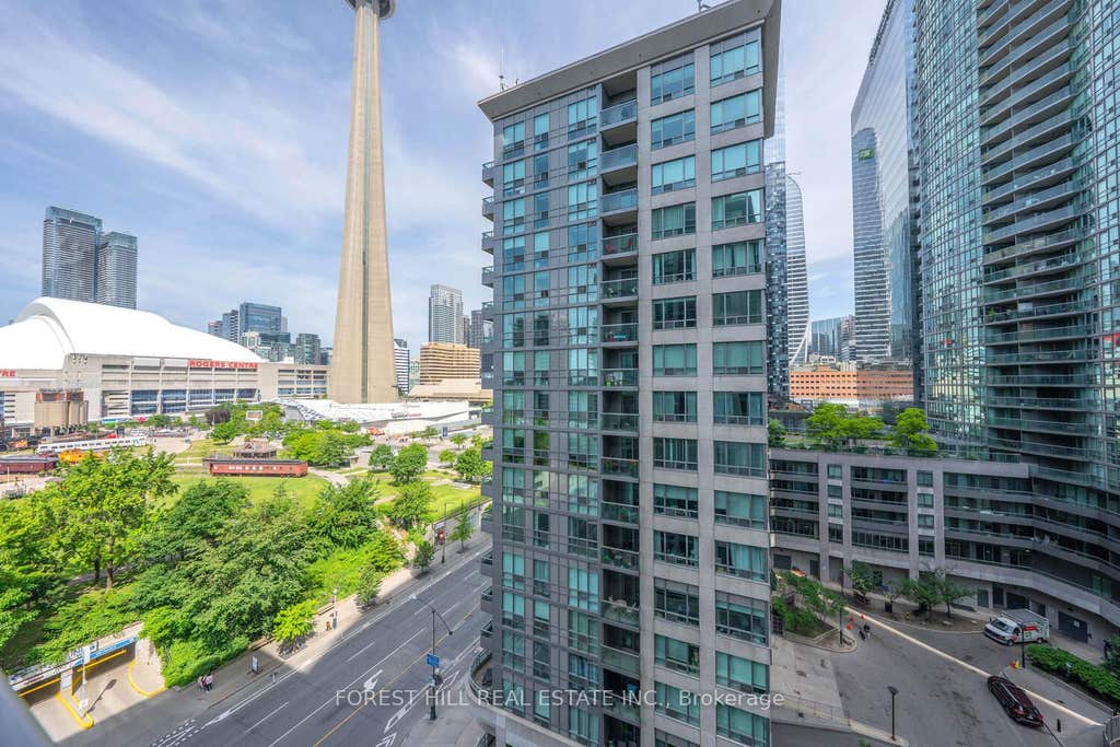 Photo of 25 Lower Simcoe Street #1120, Toronto, ON M5J 3A1 (MLS # C13663950)