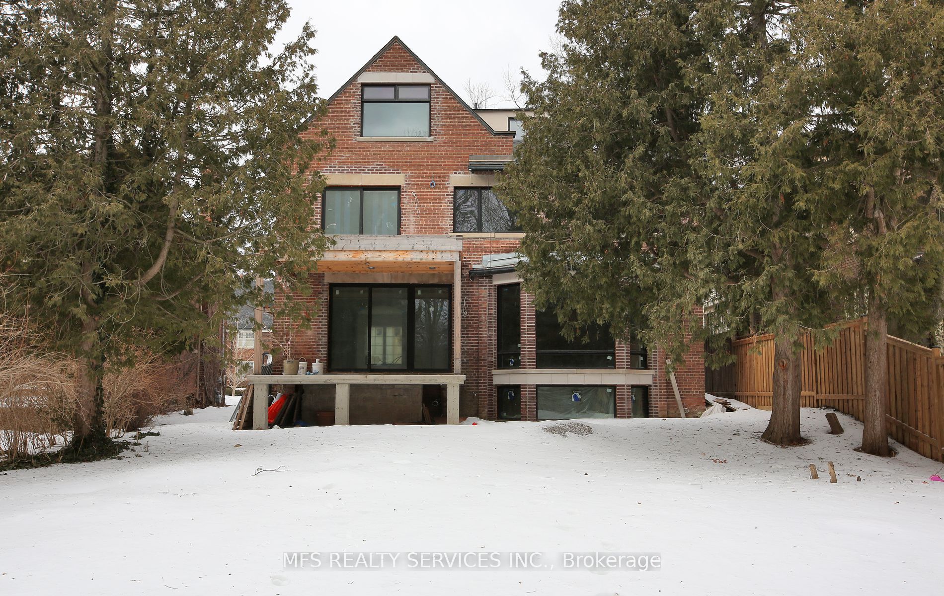 203 GLENCAIRN Avenue
