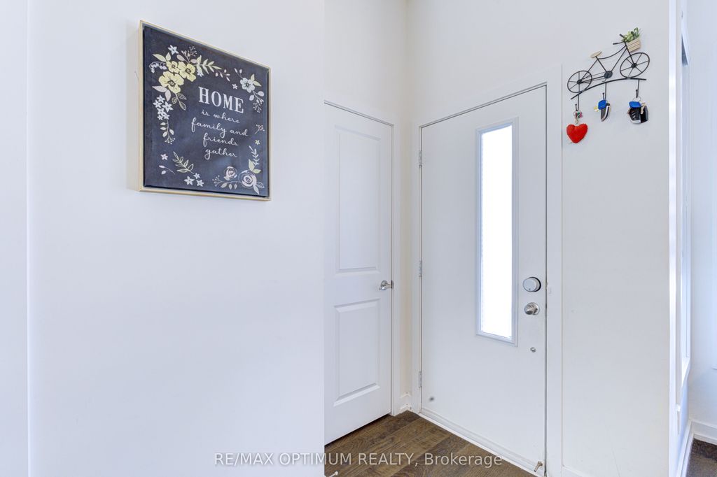 Photo of 3070 Sixth Line #225, Oakville, ON L6M 1P8 (MLS # W13048050)