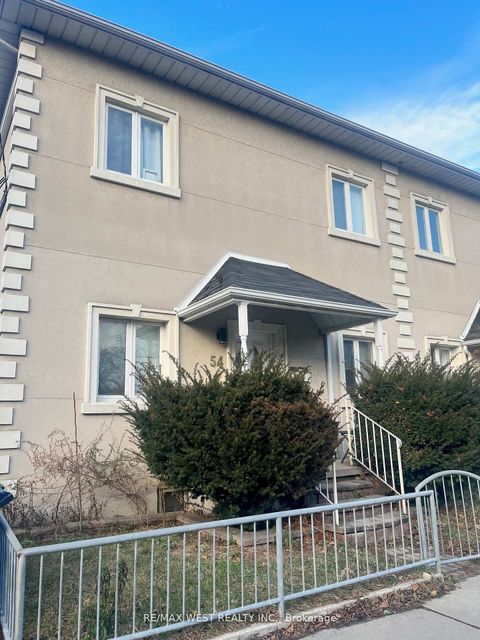 54 Wyndham Street Lower Toronto ON M6K 1R7