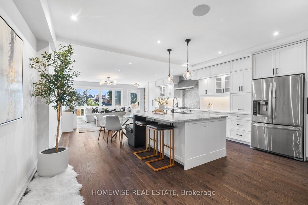 Photo of 17 Earnscliffe Road, Toronto, ON M6E 1J4 (MLS # C12396675)