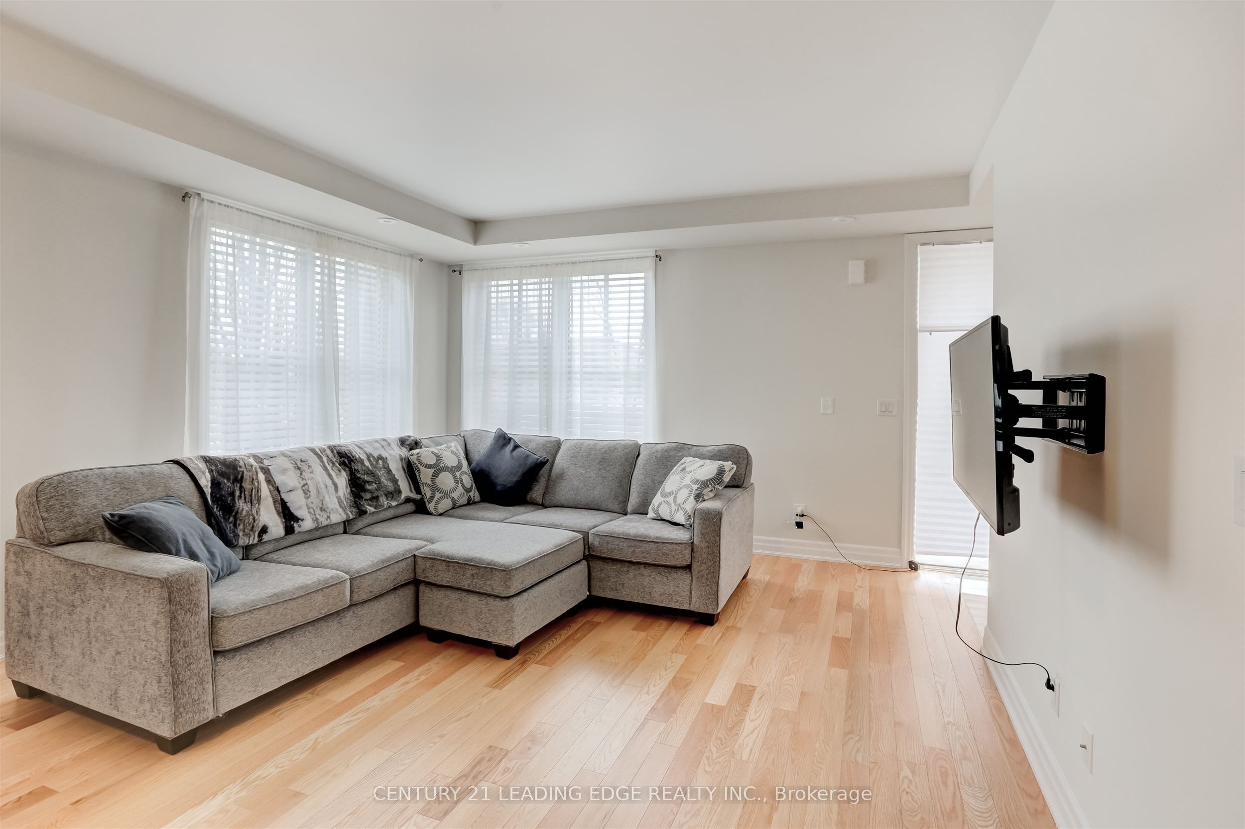 1180 Cawthra Road 106