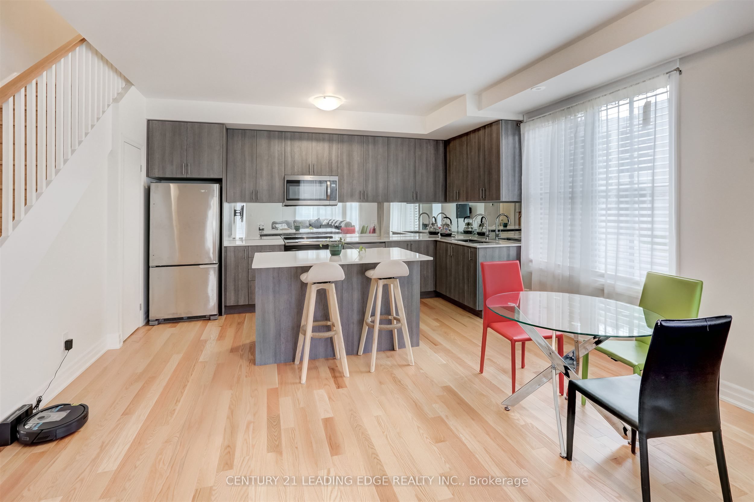1180 Cawthra Road 106