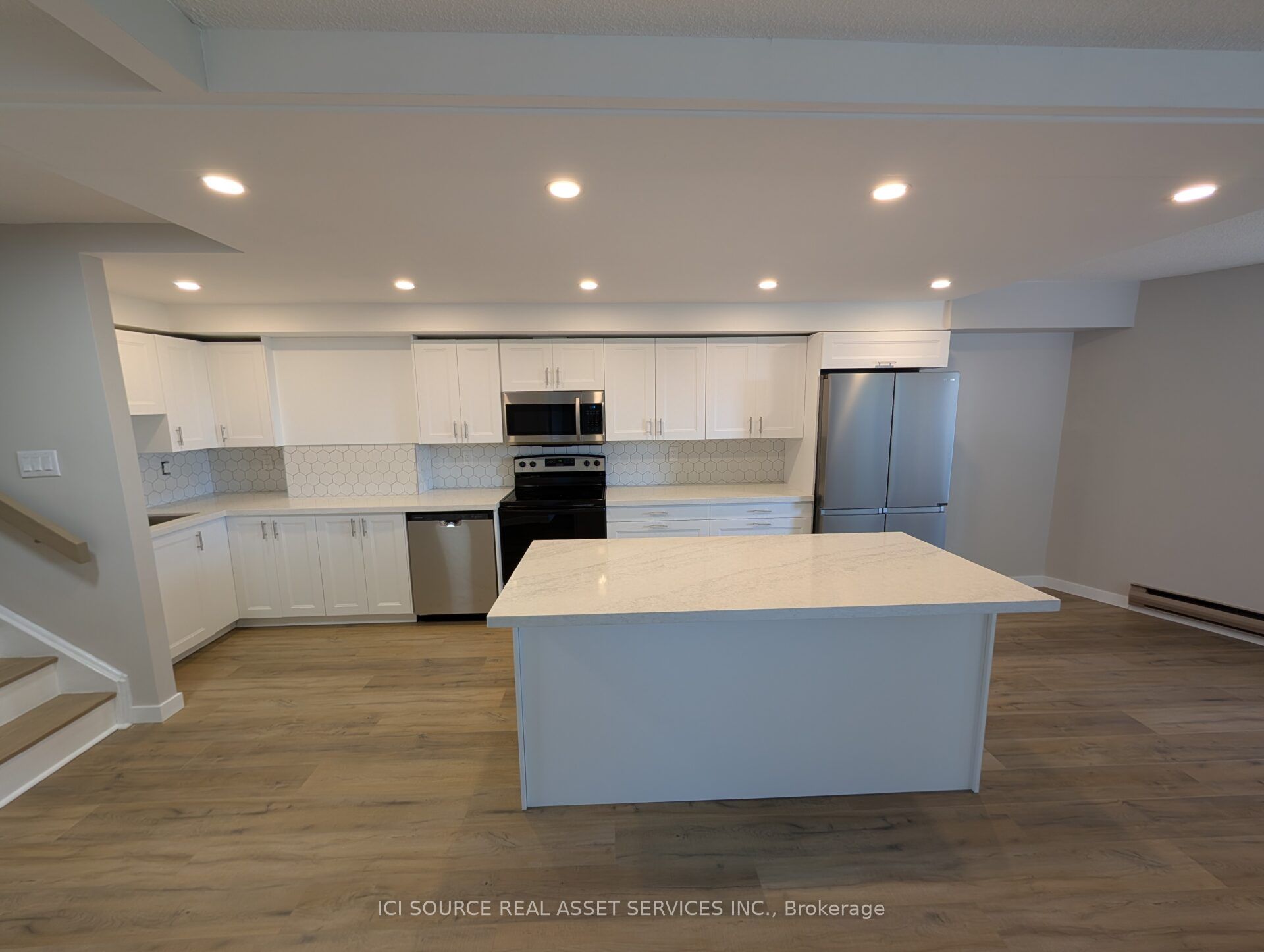 284 Mill Road E3