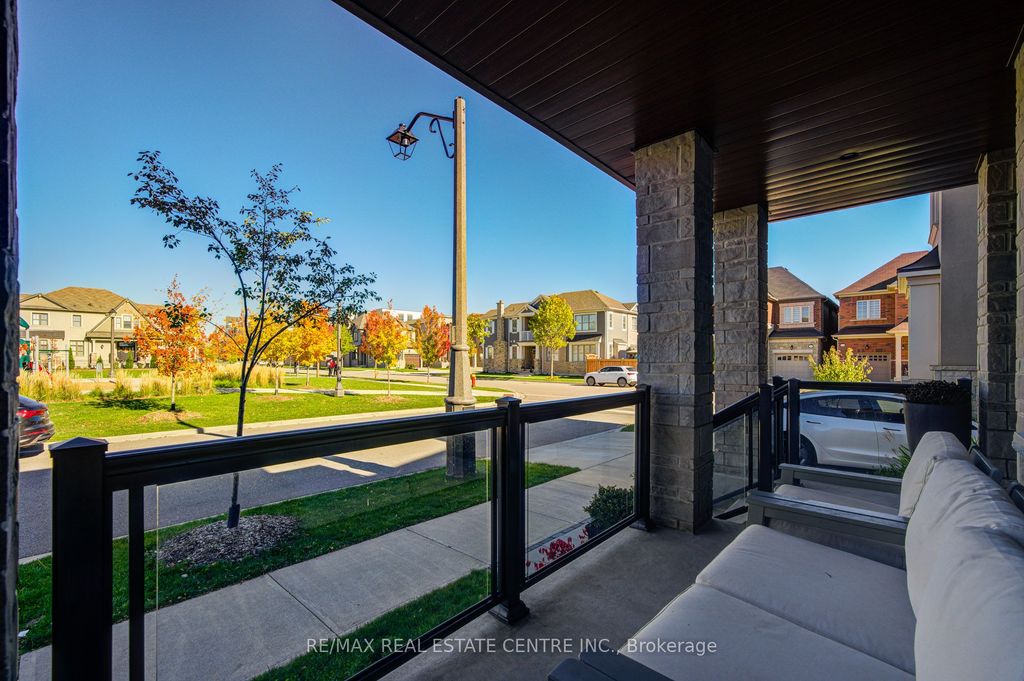 Photo of 3268 Cloise Way, Oakville, ON L6M 1R2 (MLS # W12469810)