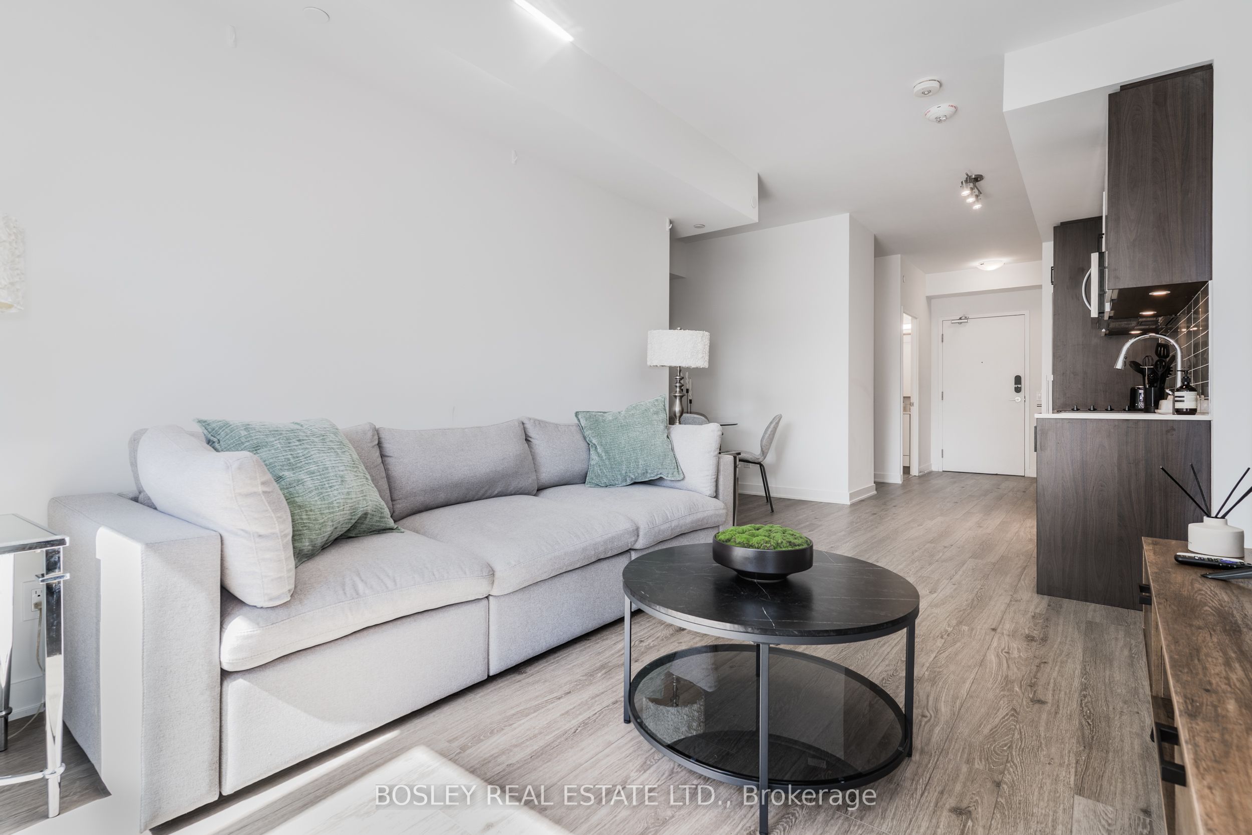 543 Richmond Street W 314