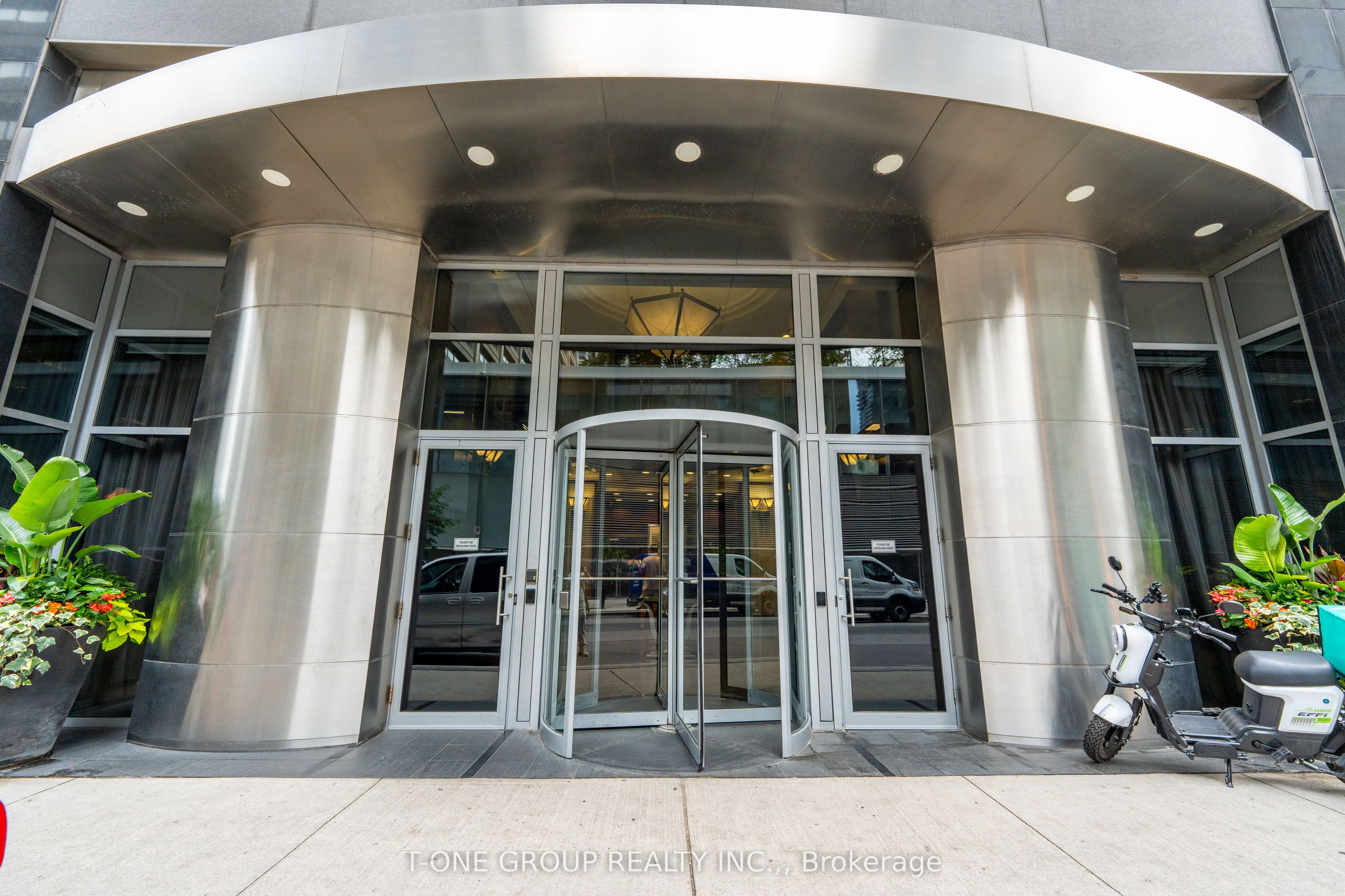 35 Balmuto Street 1101