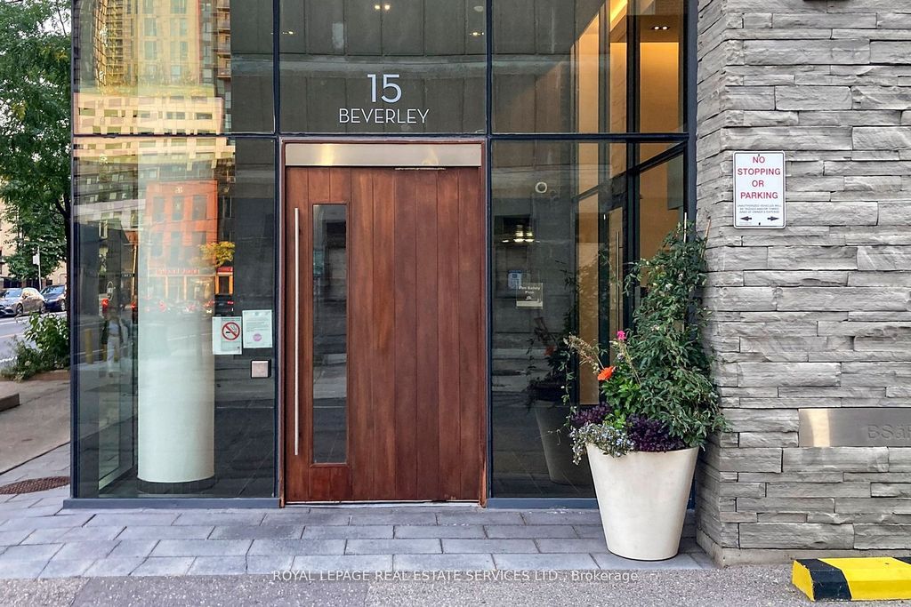 Photo of 15 Beverley Street #803, Toronto, ON M5T 1X8 (MLS # C12738928)