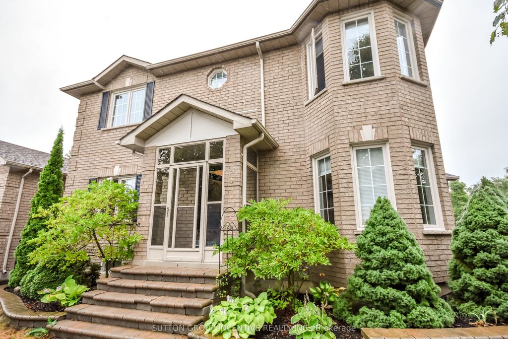 Photo of 30 Bruce Crescent, Barrie, ON L4N 8T8 (MLS # S12455766)