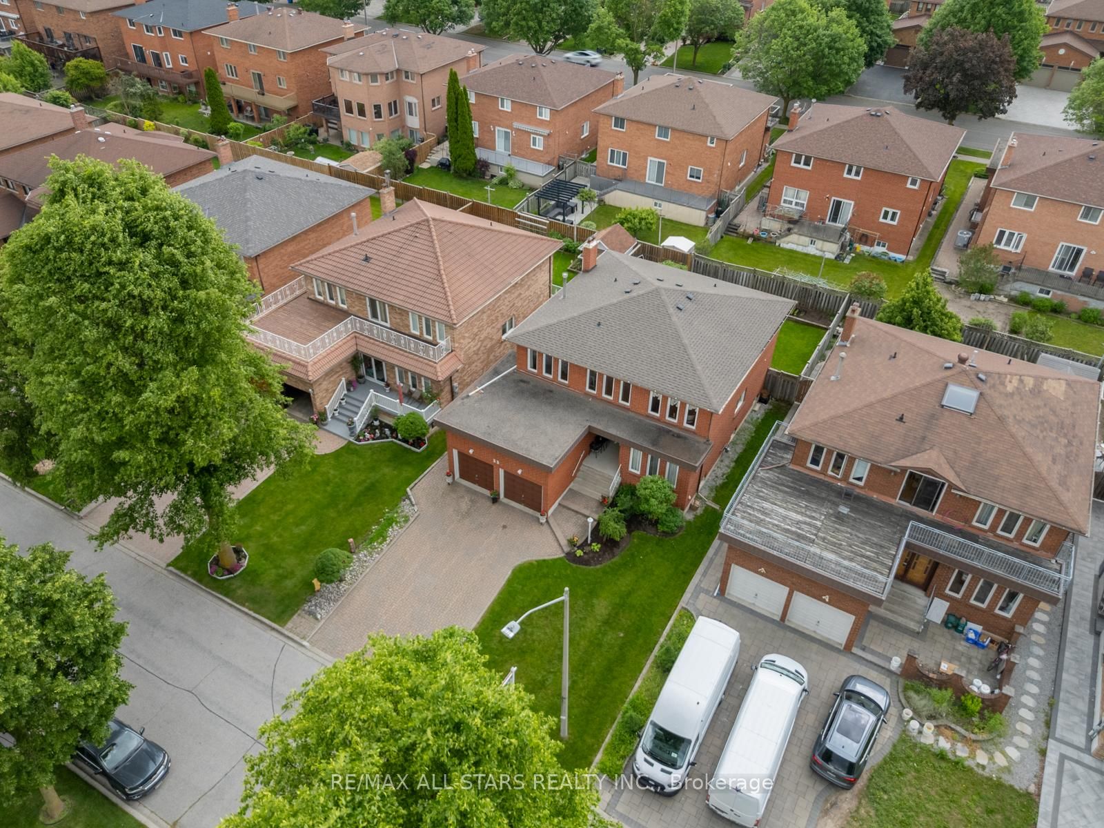 33 Dundee Crescent