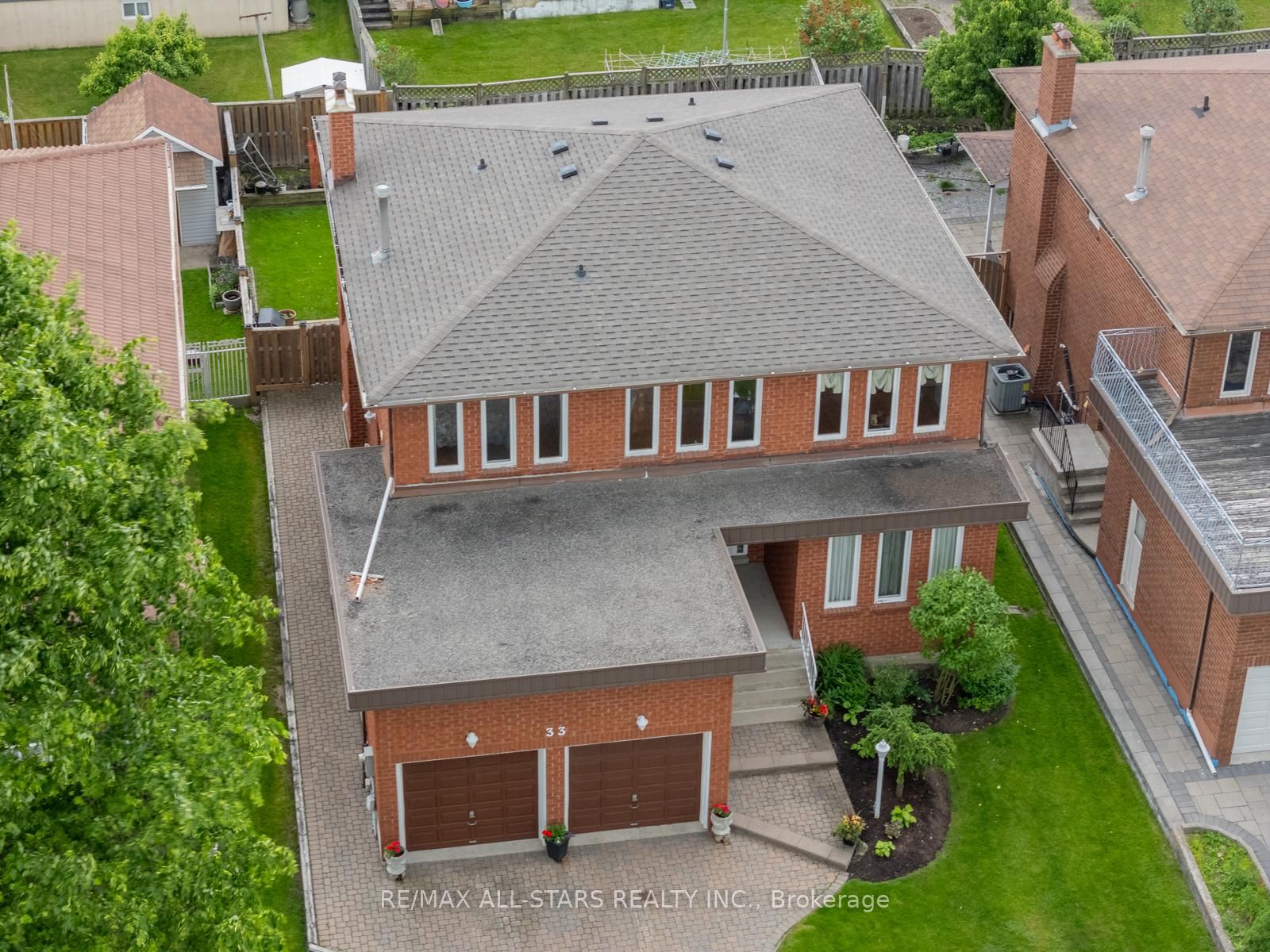 33 Dundee Crescent