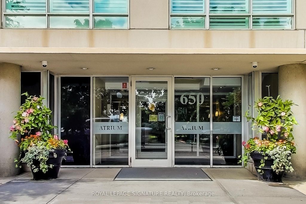 Photo of 650 Queens Quay N/A W #1807, Toronto, ON M5V 2Y7 (MLS # C13151144)