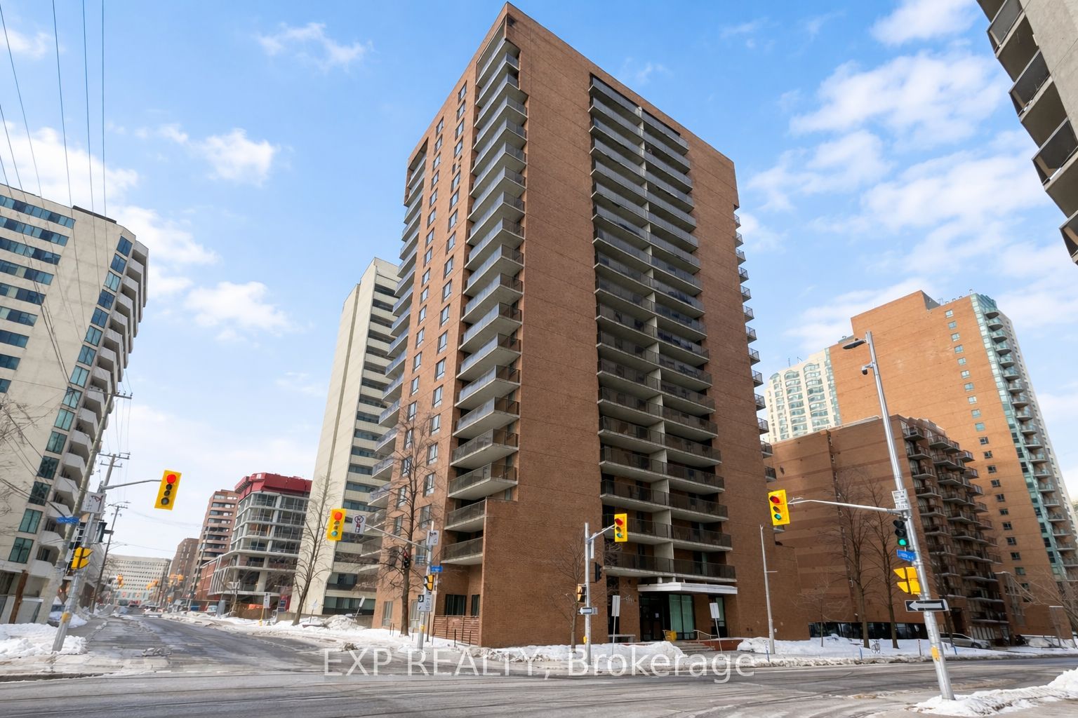 Photo 1 of 18 — 475 Laurier Avenue W 705, Ottawa Centre, ON K1R 7X1