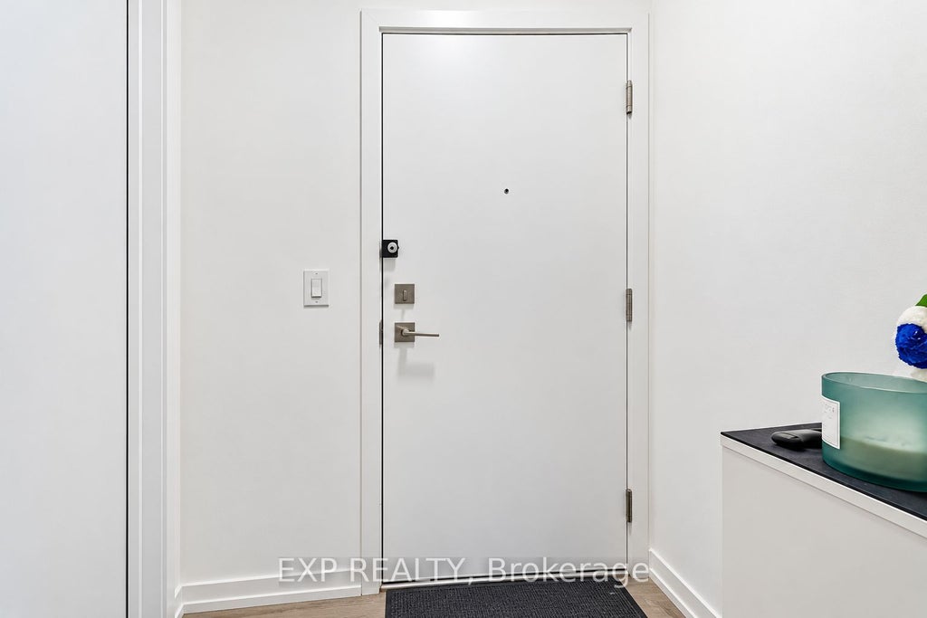 Photo of 120 Canon jackson Drive #101, Toronto, ON M6M 0B8 (MLS # W14105156)