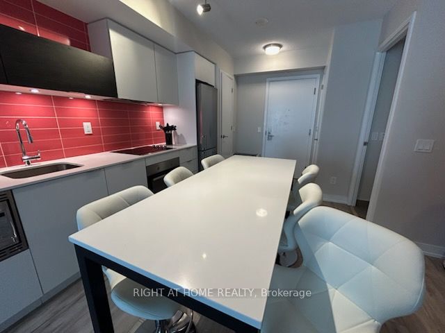 20 Thomas Riley Road W 1206