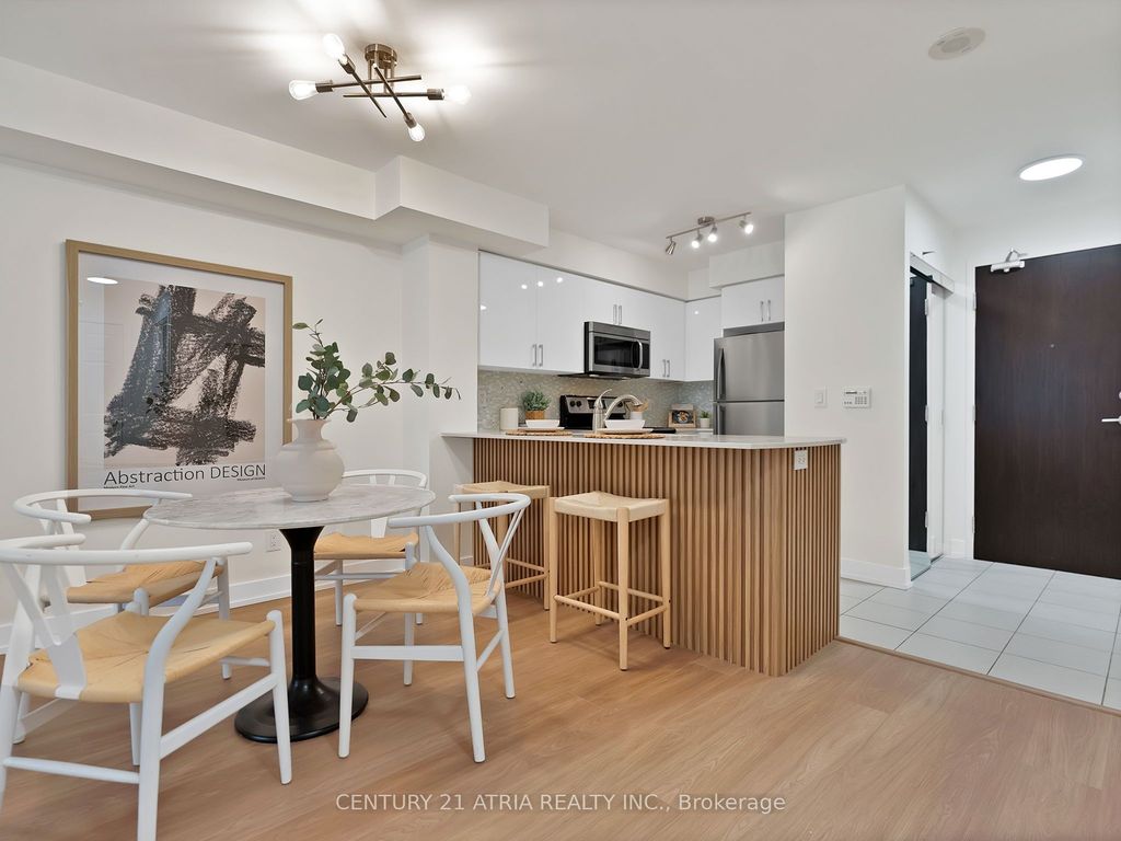 Photo of 73 King william Crescent #206, Richmond Hill, ON L4B 0C2 (MLS # N12734202)