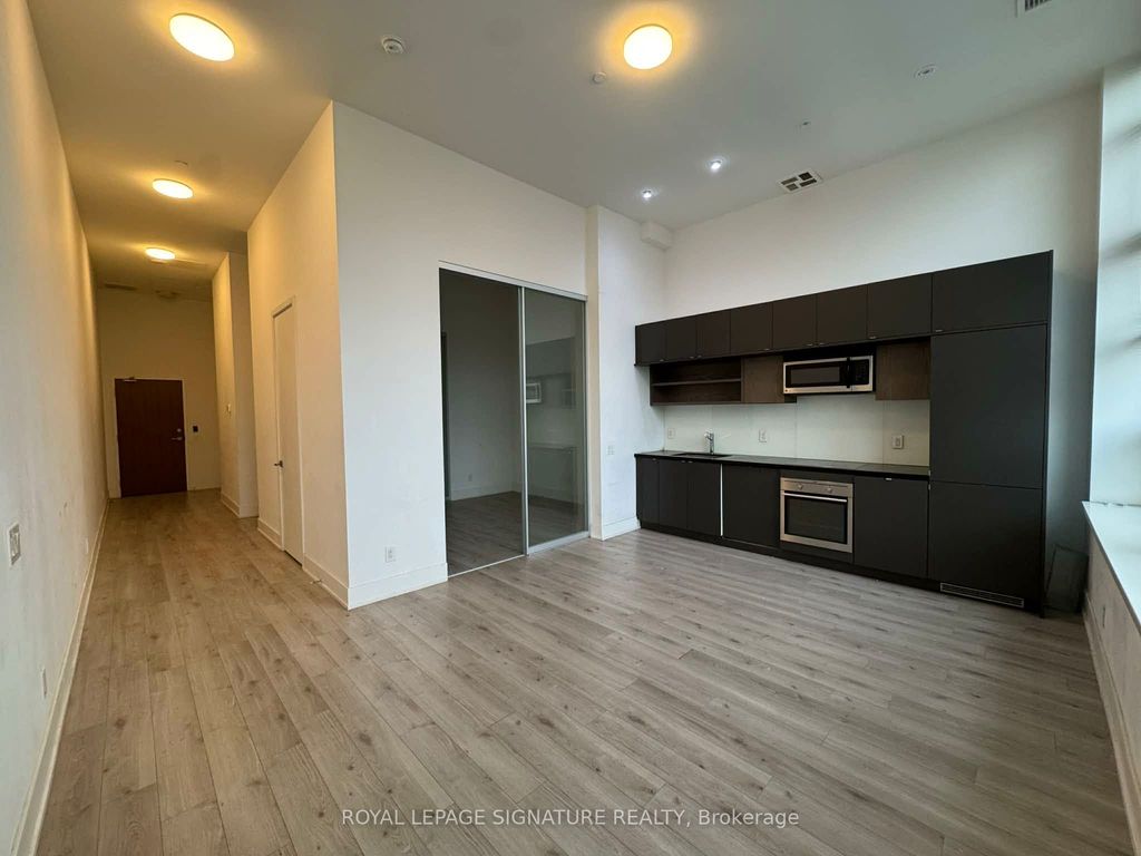 Photo of 111 St Clair Avenue W #802, Toronto, ON M4V 1N5 (MLS # C13097812)