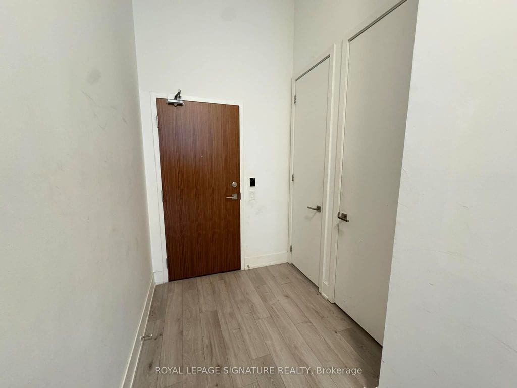 Photo of 111 St Clair Avenue W #802, Toronto, ON M4V 1N5 (MLS # C13097812)