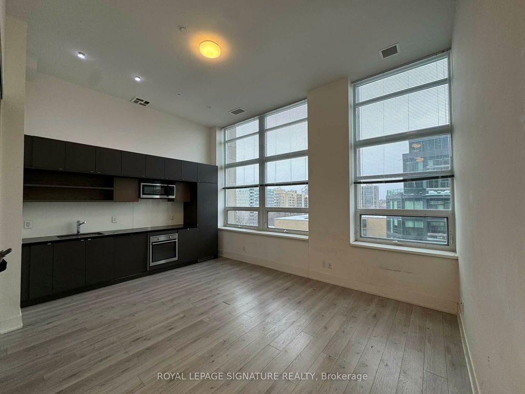 Photo of 111 St Clair Avenue W #802, Toronto, ON M4V 1N5 (MLS # C13097812)