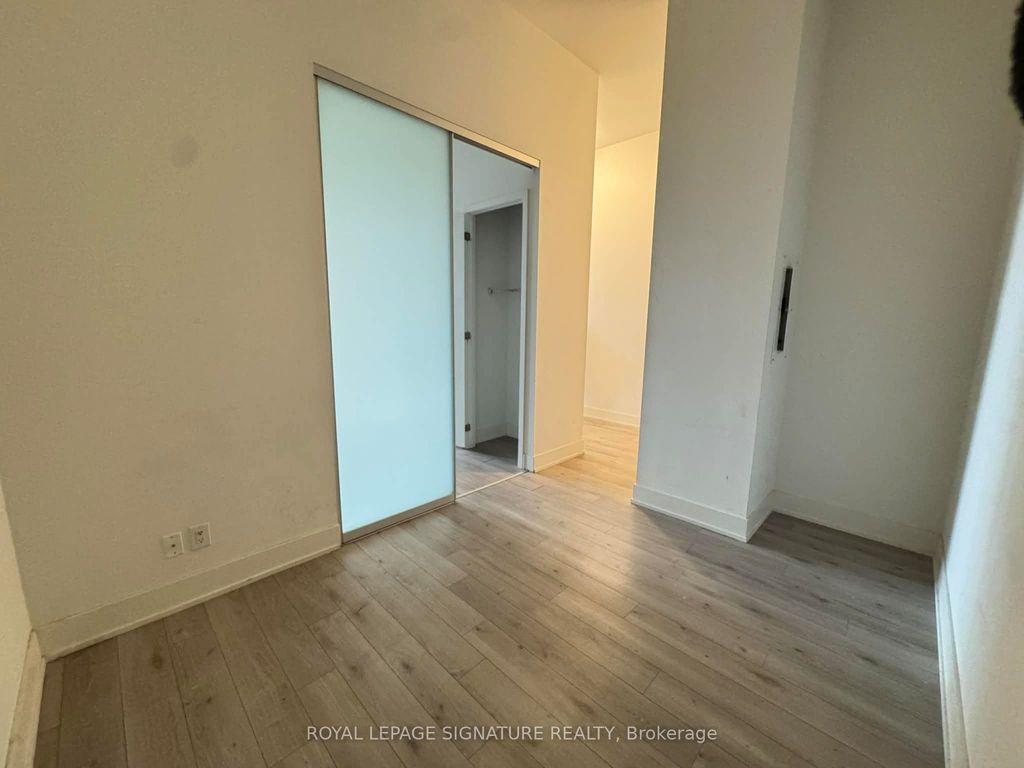 Photo of 111 St Clair Avenue W #802, Toronto, ON M4V 1N5 (MLS # C13097812)