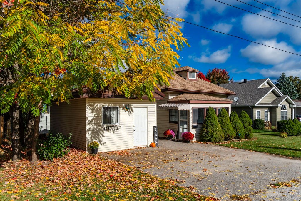 Photo of 808 Quebec Street, Midland, ON L4R 1E9 (MLS # S12454754)