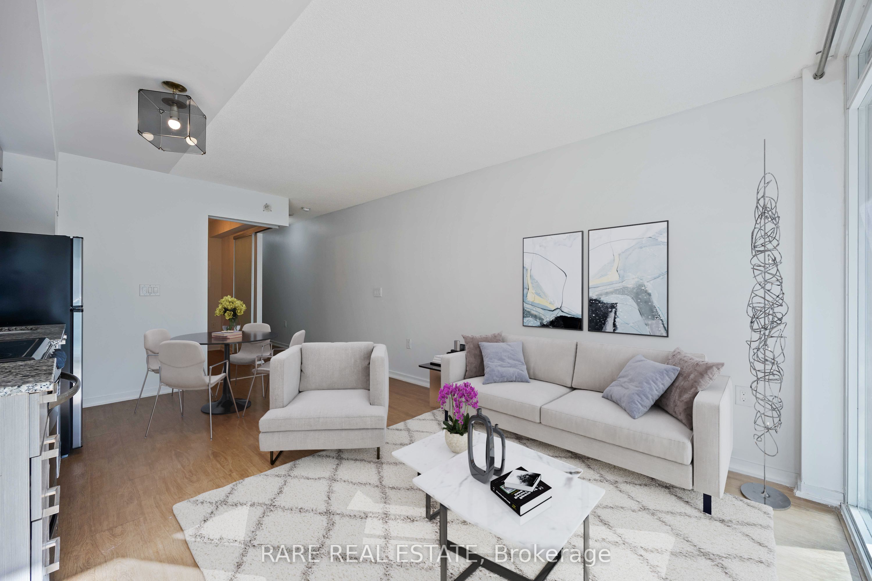 36 Lisgar Street 519W