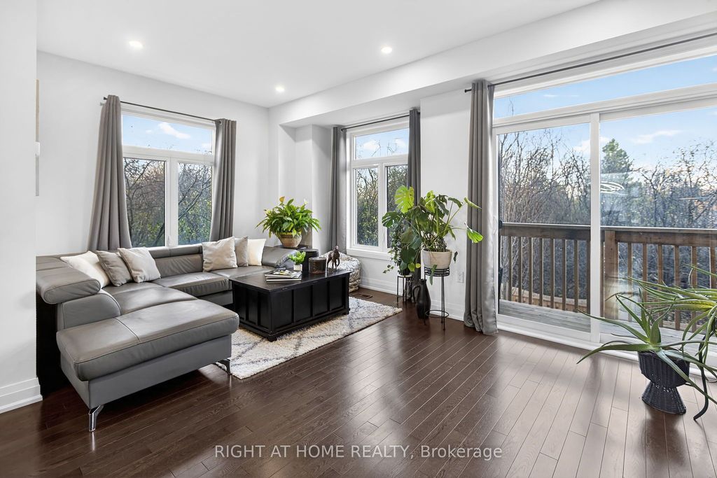 Photo of 1802 Mitoff Place, Mississauga, ON L4W 0E8 (MLS # W12803962)